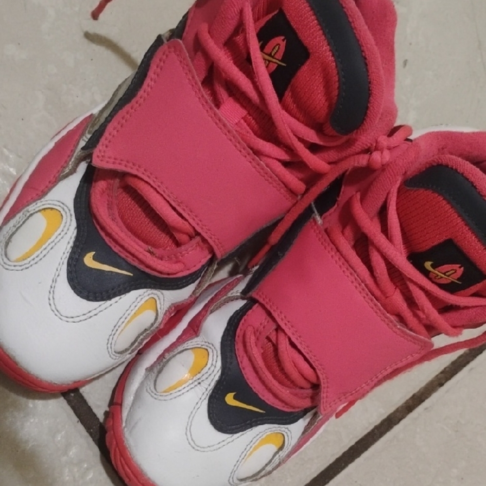 Nike Kids Medium Pink and White Sneakers Used Size 6y